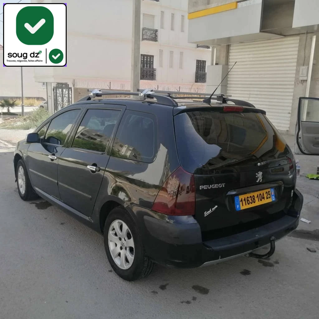 Peugeot 307 sw la XT 90 ch HDI moteur ma7tot kolchi fiha d'origine kolchi march la toutes la tolle fiha lik avant coté droite