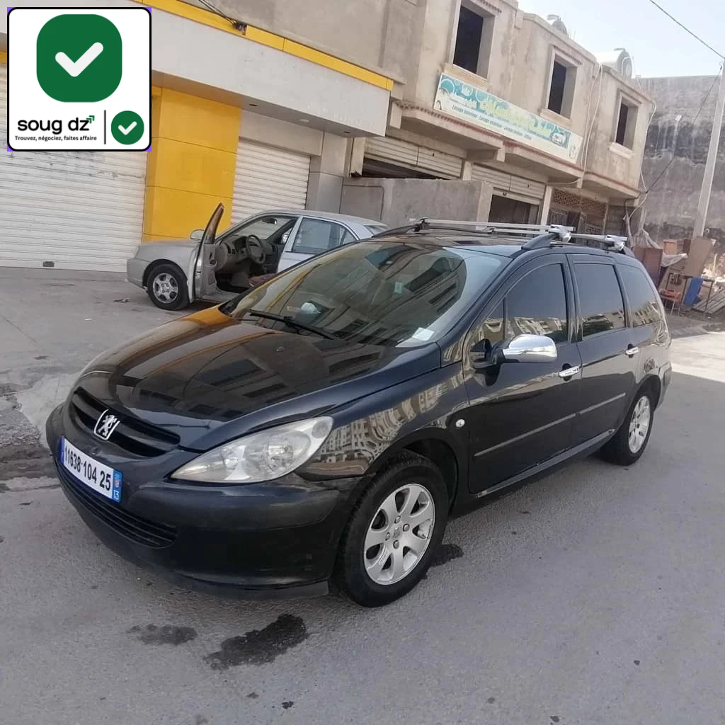 Peugeot 307 sw la XT 90 ch HDI moteur ma7tot kolchi fiha d'origine kolchi march la toutes la tolle fiha lik avant coté droite